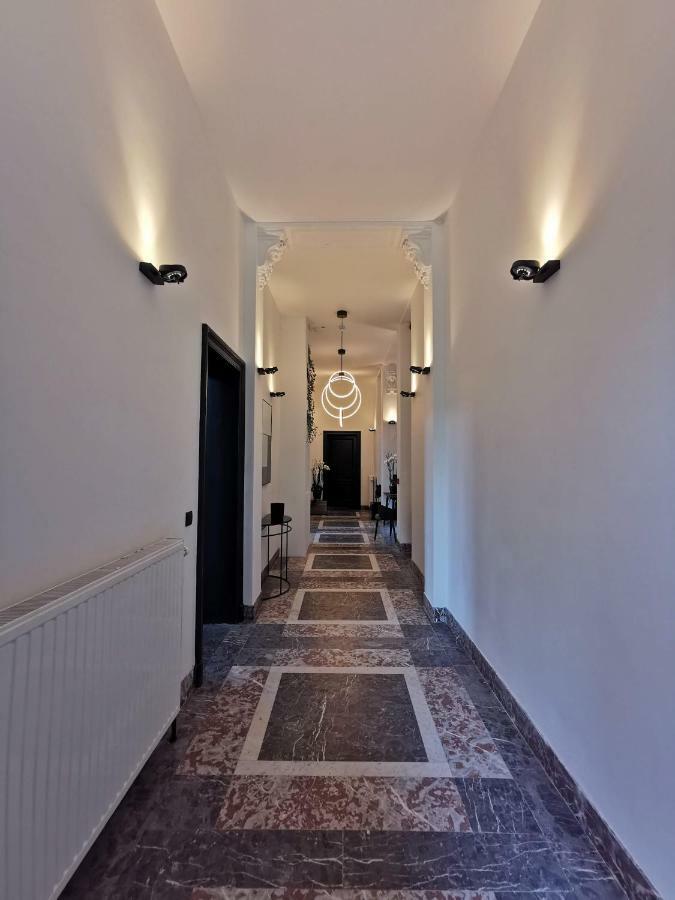 The Wise House Hotel Hastiere-par-dela Bagian luar foto