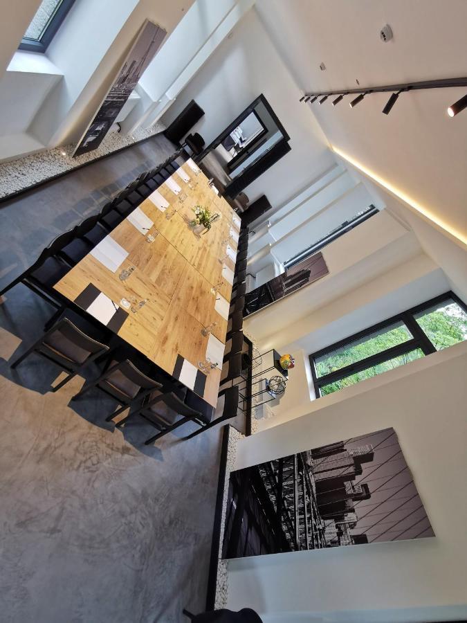 The Wise House Hotel Hastiere-par-dela Bagian luar foto